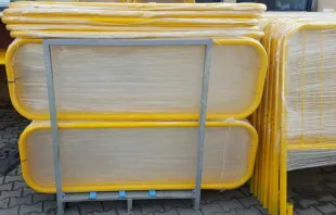 Bariera chodnikowa U-12a olsztyńska | do wkopania, wbetonowania, żółta